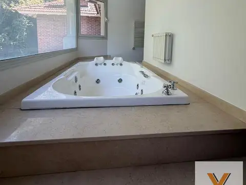 Casa en Alquiler de 4 dormitorios