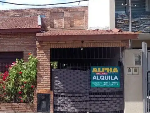 Depto. atrás de 2 amb. en alquiler | Berazategui Centro