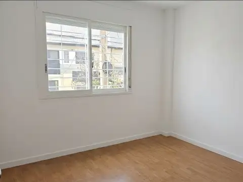 Departamento en Alquiler en Caseros, $ 850.000