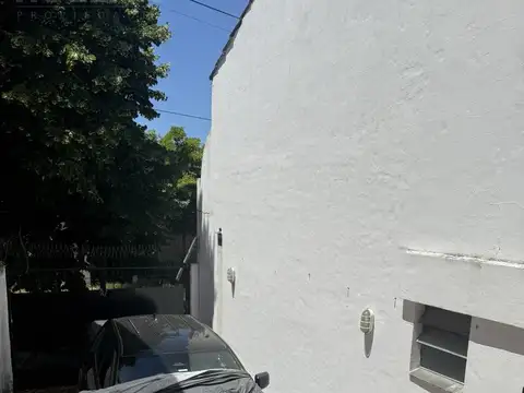 Casa en Alquiler con 1 cochera