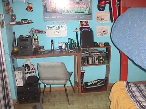 EN VENTA DEPARTAMENTO CON 3 DORMITORIOS, LAVADERO, BALCON Y ESPACIO DE COCHERA - FICHA 5434