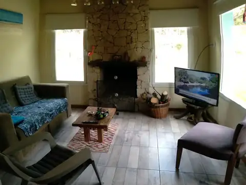 Casa 3 ambientes con 2 baños