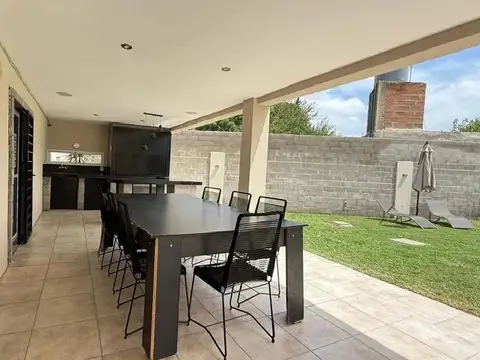 Casa en Venta en Francisco Alvarez, USD 120.000