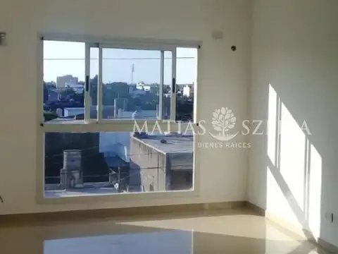 Venta de departamento 2 ambientes con cocheras en Villa Luzuriaga
