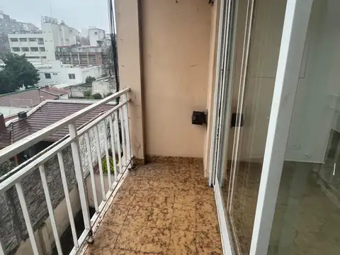 Félix Ballester 2200, Piso 3