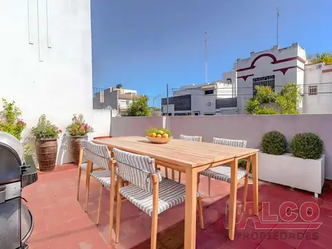 El Mirasol 600 - Casa lote 8,66 x 11 -  2 plantas - Cochera