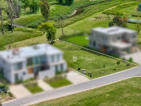 Lote en venta en Azzurra