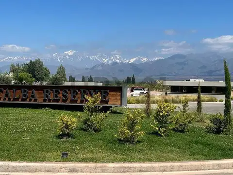 LOTE EN EXCLUSIVO BARRIO PRIVADO VISTALBA RESERVE