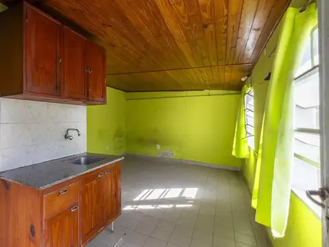 Venta/ Casa con 3 monoambientes - ideal inversión