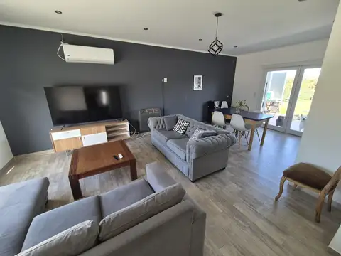Casa en VENTA de 3 dorm. barrio Bodega Sol del Valle, Gral. Roca