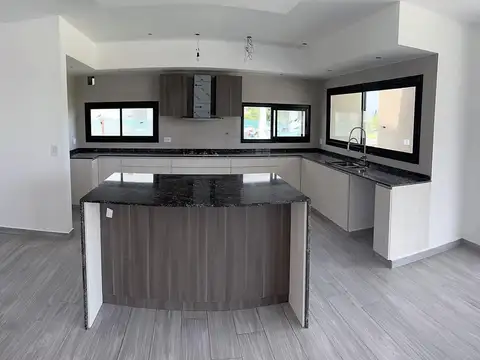 Casa en Venta en Belen De Escobar, USD 290.000