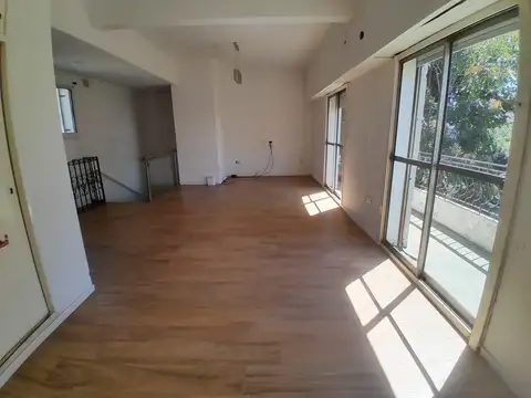 Depto Tipo Casa en Venta 45 años