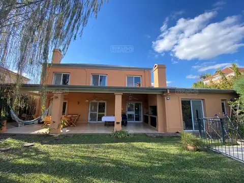 Casa en Venta en Pilar del Este - Los Jazmines, USD 268.000