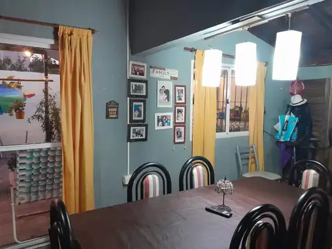 AMPLIA CASA PARA DOS FAMILIAS