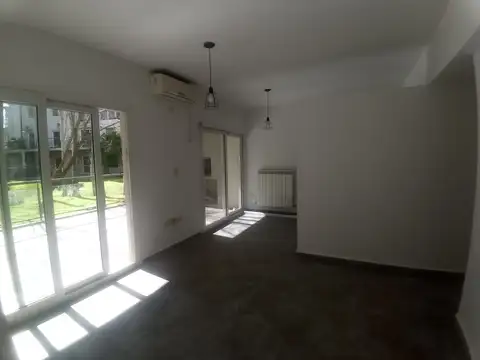 Departamento en Alquiler con 1 cochera