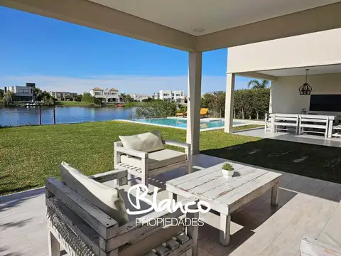 Casa en Alquiler Temporal en San Gabriel, USD 6.000