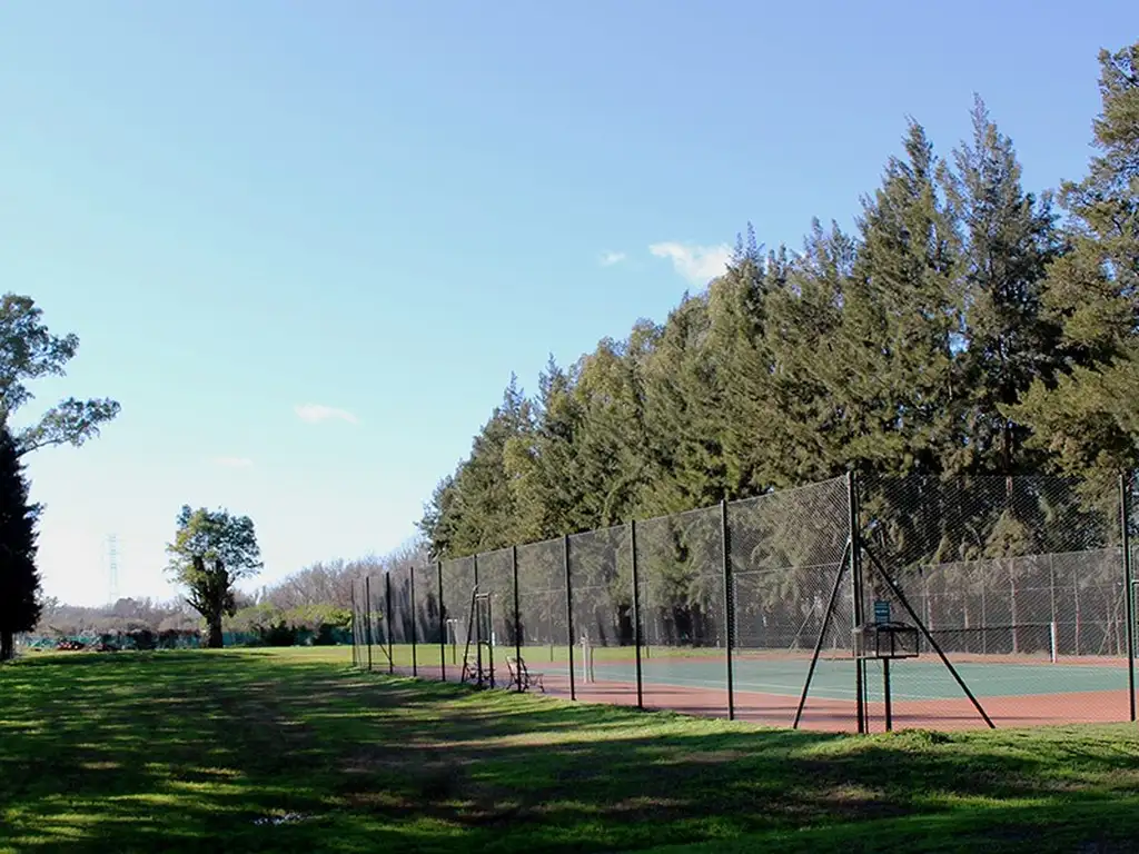 Actividades deportivas futbol, tenis en Bella Vista Chico