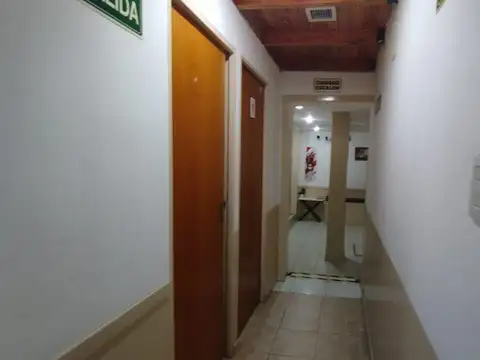Oficina en Alquiler con 1 cochera