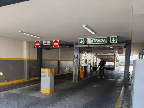 Rawson 3400, Piso 0