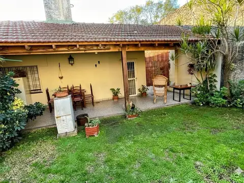 VENTA CASA 3 AMB JARDIN Y COCHERA EN BILLINGHURST
