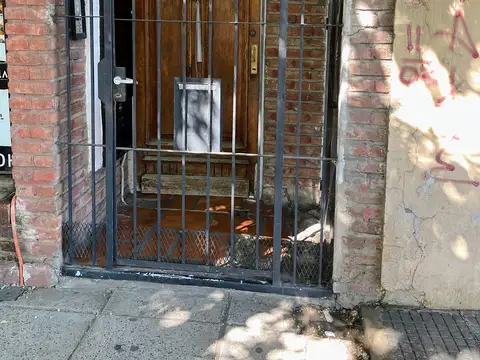 Diego Laure 100, Piso 1