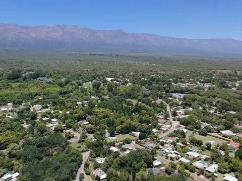 Casa 18 ambientes con 3 baños