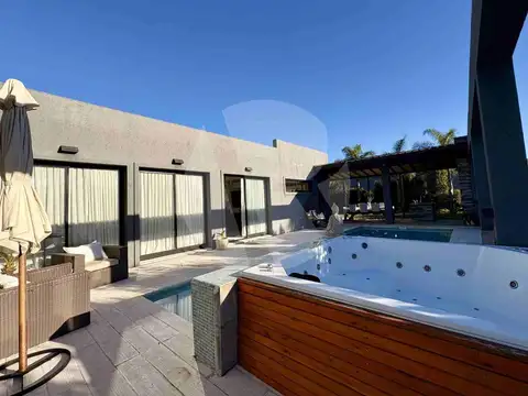 Casa en Venta Santa Guadalupe Pilar del Este Pilar