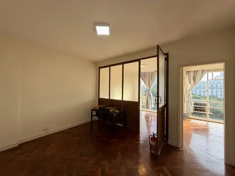 Carlos Pellegrini al 700
