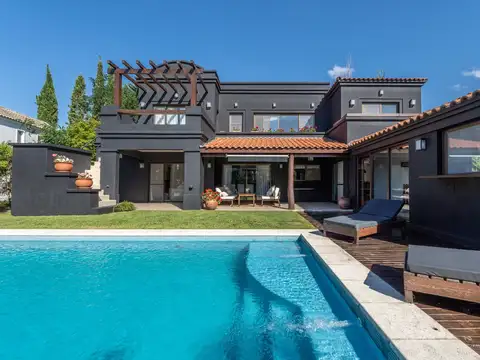 Casa en Venta con 1 cochera