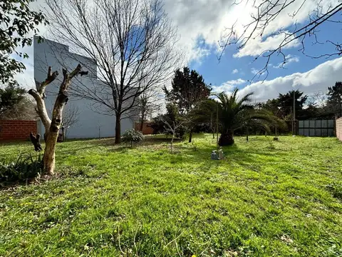 LOTE EN GONZALEZ CATAN OPORTUNIDAD
