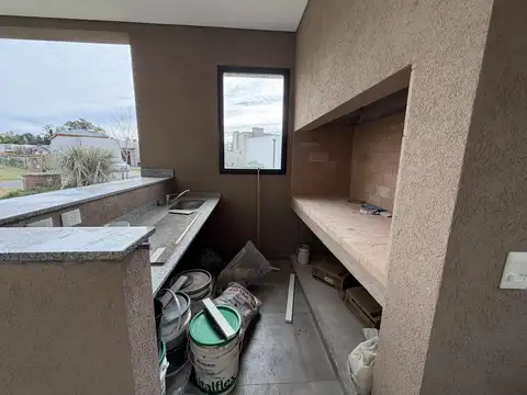 Casa en Alquiler al Oeste