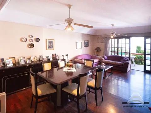 Casa 5 ambientes con 4 baños