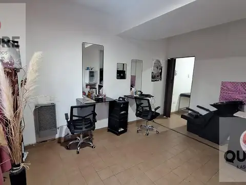 Casa 7 ambientes con 2 baños