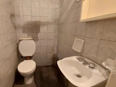 Monoambiente con Patio Común, Sin Expensas Ideal para Reciclar.