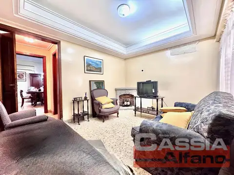 Casa 4 ambientes con 3 baños