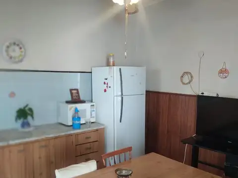 Casa 3 ambientes con 1 baño