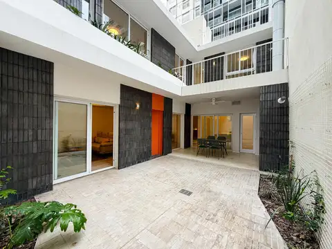 Casa de pasillo único de 3 dormitorios con pileta en la zona río