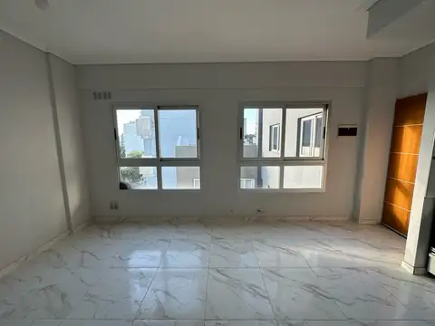 En Venta 2 Ambientes 1B y 5B