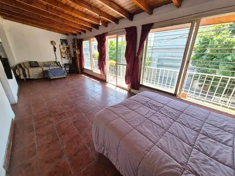 PH AL FRENTE 3 AMBIENTES CON BALCÓN Y TERRAZA