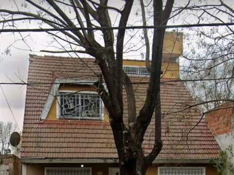 CASA EN VENTA EN EZEIZA