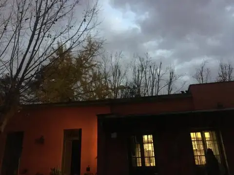 Casa en Venta con 3 cocheras