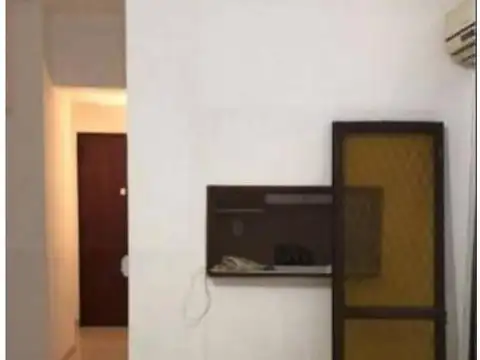 Oportunidad - Departamento 2 Ambientes En Recoleta.