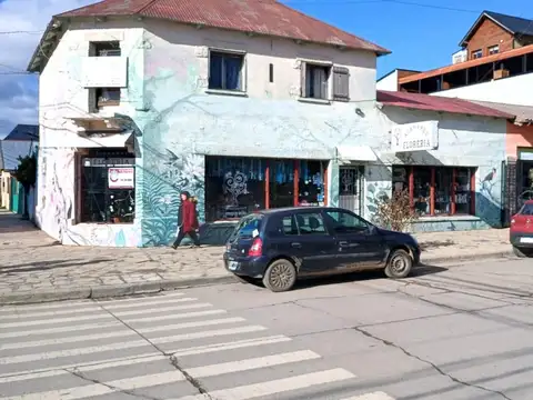 Importante esquina en venta Onelli y Albarracín 