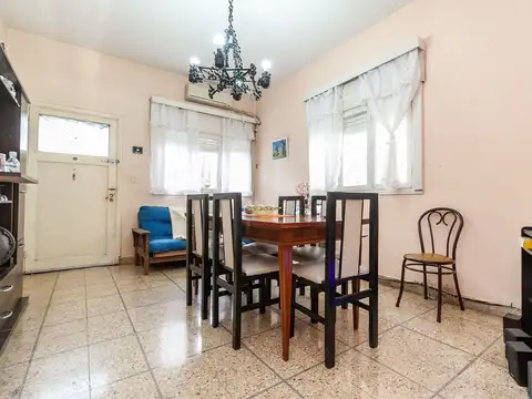 Casa en Venta en Parque Avellaneda, USD 109.000