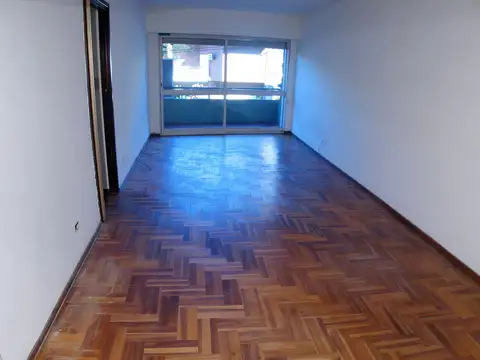 Tronador 2600, Piso 1