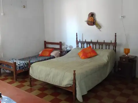 Casa 6 ambientes con 1 baño