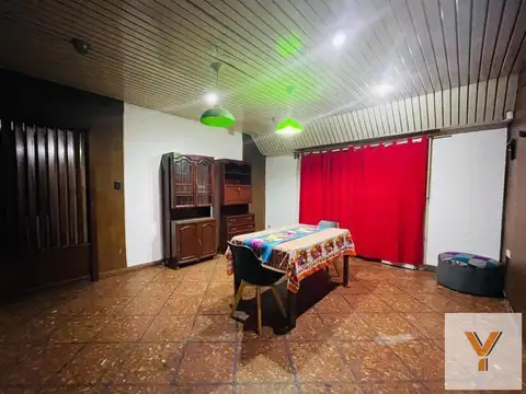 PH en venta - 4 Dormitorios 2 Baños - Pompeya