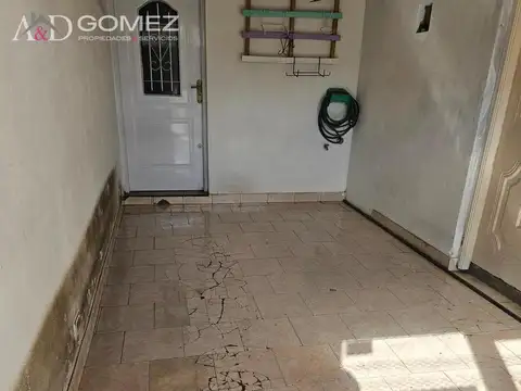 Depto Tipo Casa 4 ambientes con 1 baño
