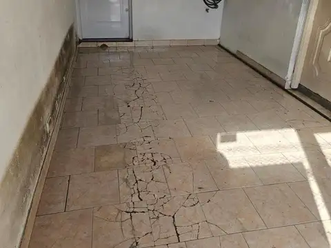 Depto Tipo Casa 4 ambientes con 1 baño