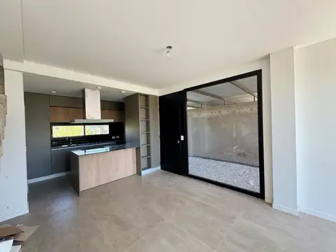 Casa en Venta en Funes Norte, USD 122.000